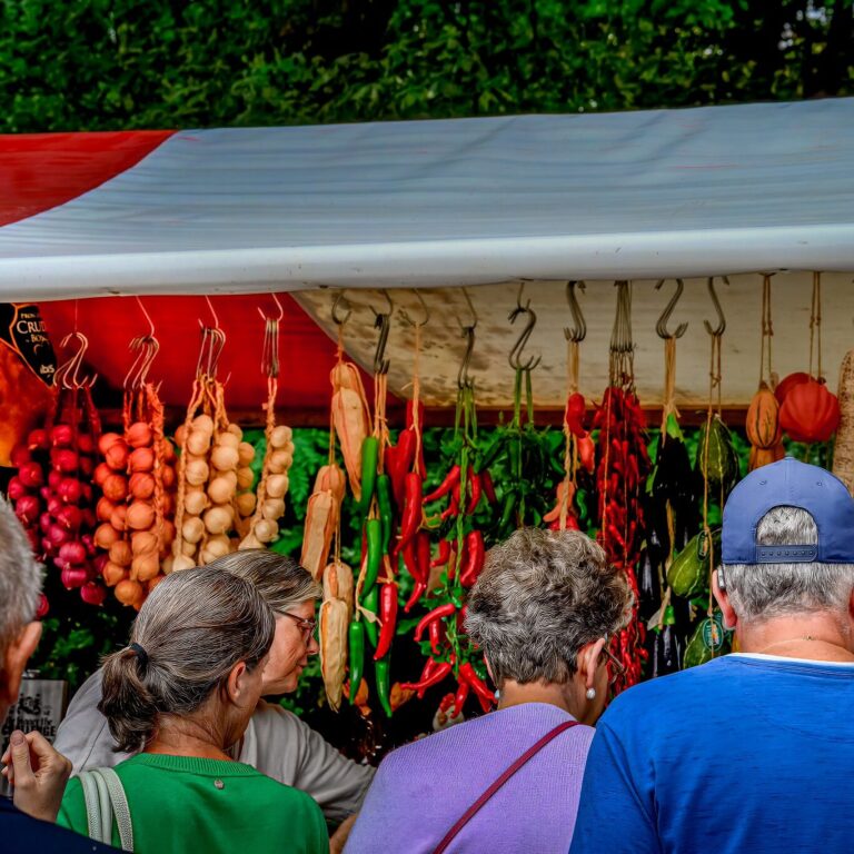 Trotsmarkt in de Kasteeltuin — markt-eten in Wijchen